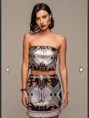Quantum Sequin Top - Peace & Chaos